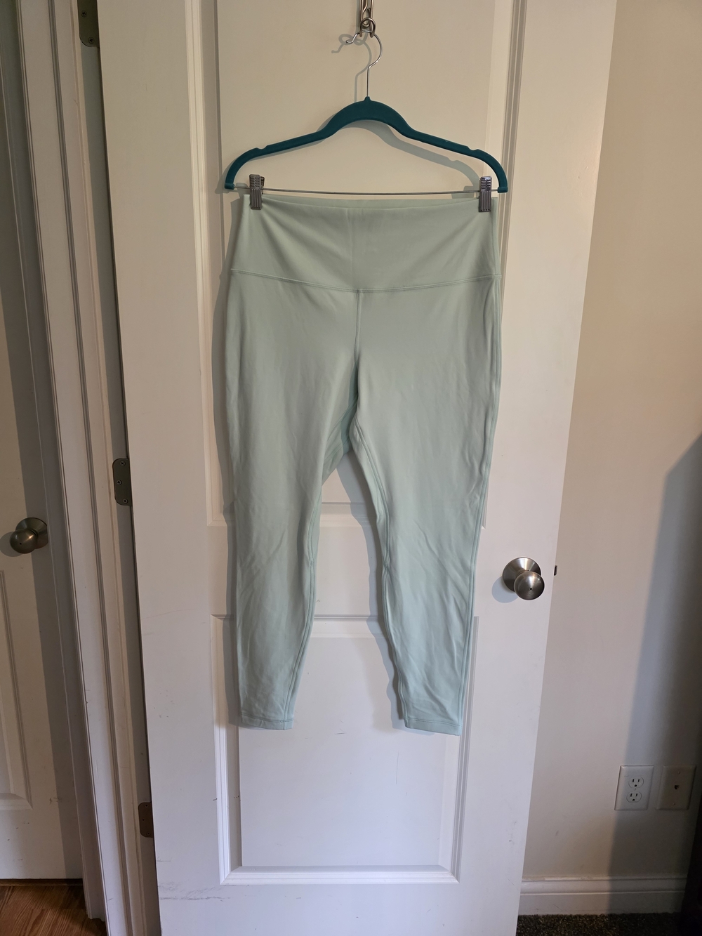 Lululemon Aligh High Rise Double Lined Mint Green Leggings 27 Inch